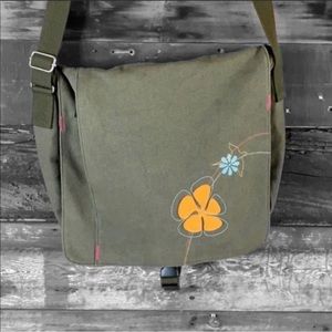 Case logic canvas bag